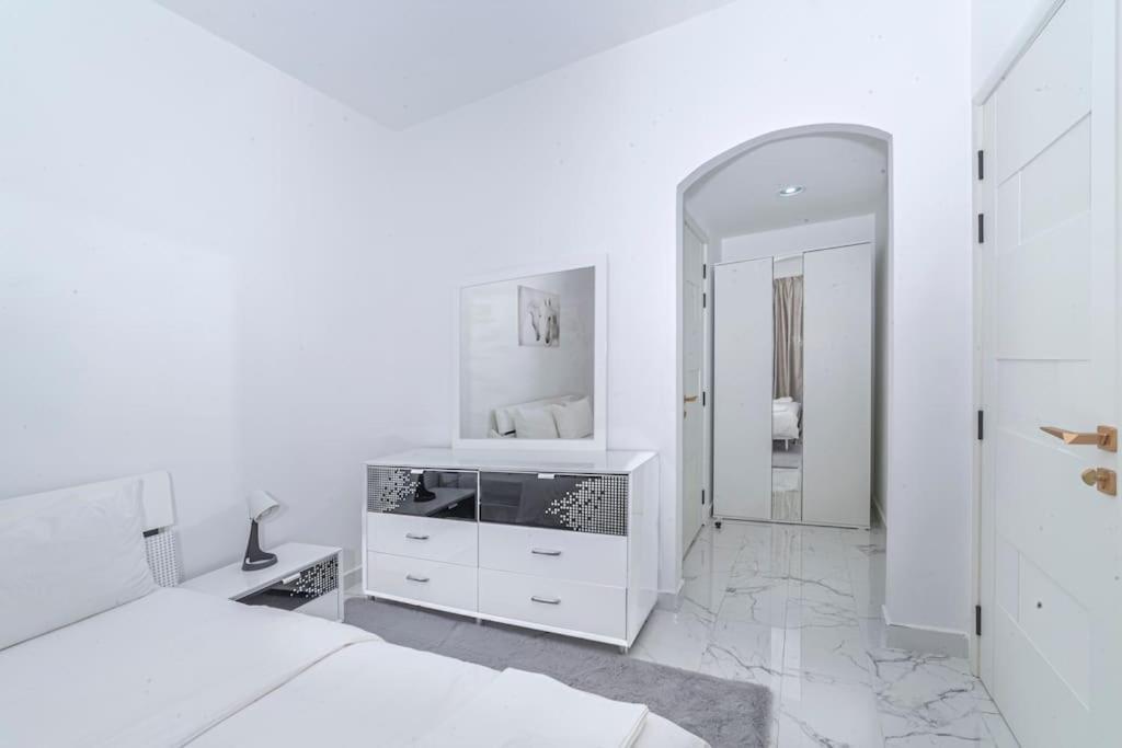 Luxury 2 Bedroom Apartment In Dubai Marina & Jbr Beach ภายนอก รูปภาพ