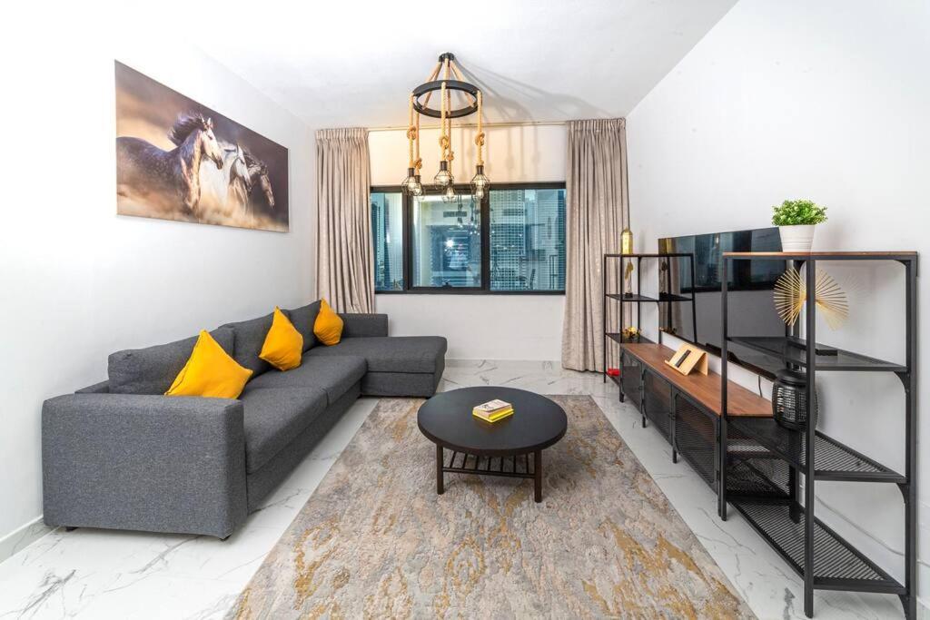 Luxury 2 Bedroom Apartment In Dubai Marina & Jbr Beach ภายนอก รูปภาพ